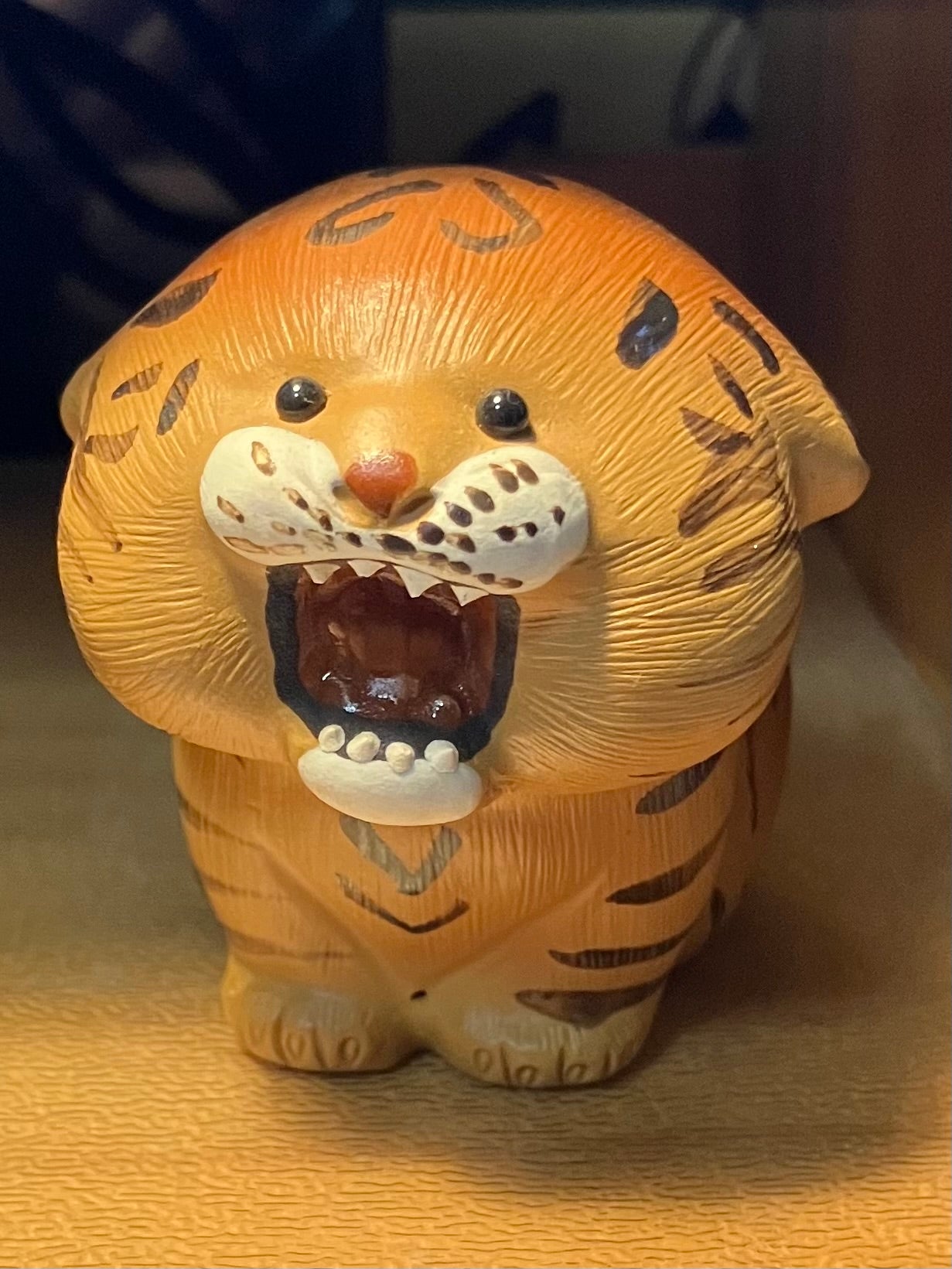Tiger figurine (Purple Clay)