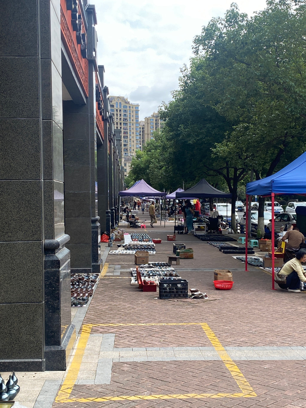 street market & home